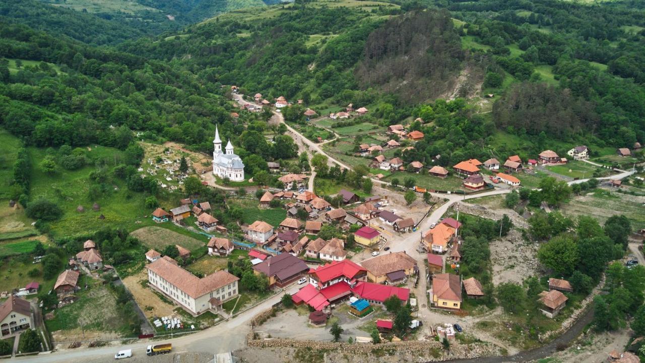 Pensiunea Colt Alb Ocolis Zewnętrze zdjęcie